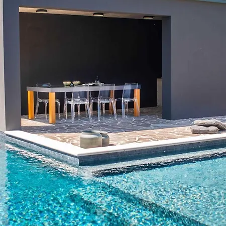 Ventura Royal By Kompas Villa Matulini