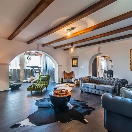 Ventura Royal By Kompas וילה Matulini
